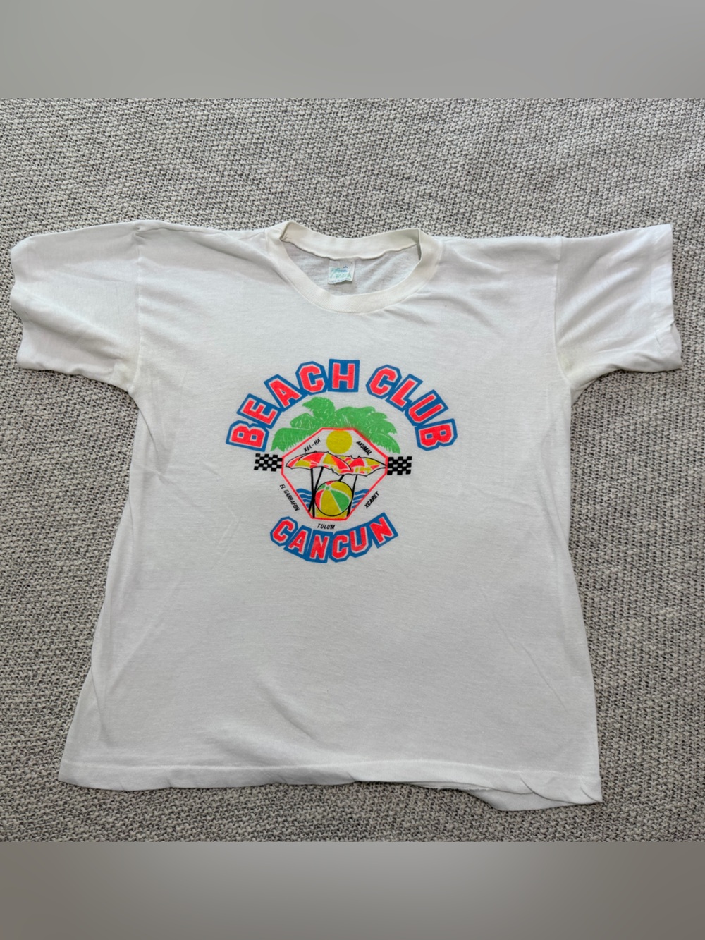 Vintage 80s white Beach Club Cancun Tee with fluorescent graphics - small
